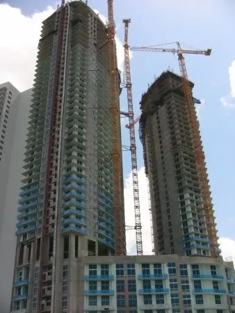 Quantum on the Bay – 1 & 3 Bedroom Condos Available on High Floors with Great Views Image
