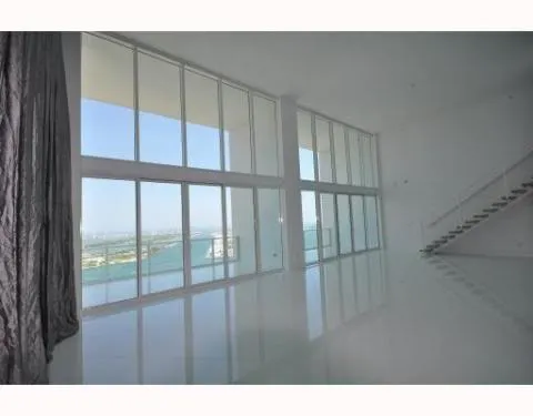 Ten Museum Park Penthouse Sells for $250 Per Square Foot Image