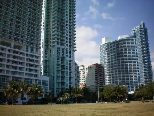 The Arts District & Downtown Miami Closed Condo Sales – November 2009 Image