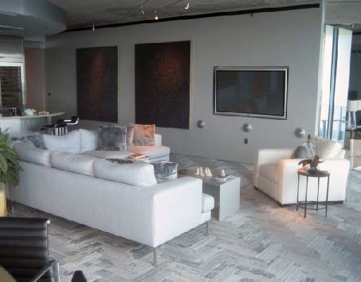 Two Recent Luxury Beachfront Condo Sales Image