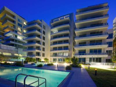 iStar Financial Takes Ownership of South of Fifth Image