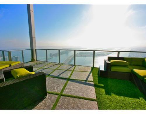 Luxury Condo Rentals in Downtown Miami Image