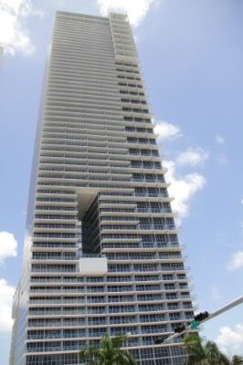 01 Line at Marquis Residences Image