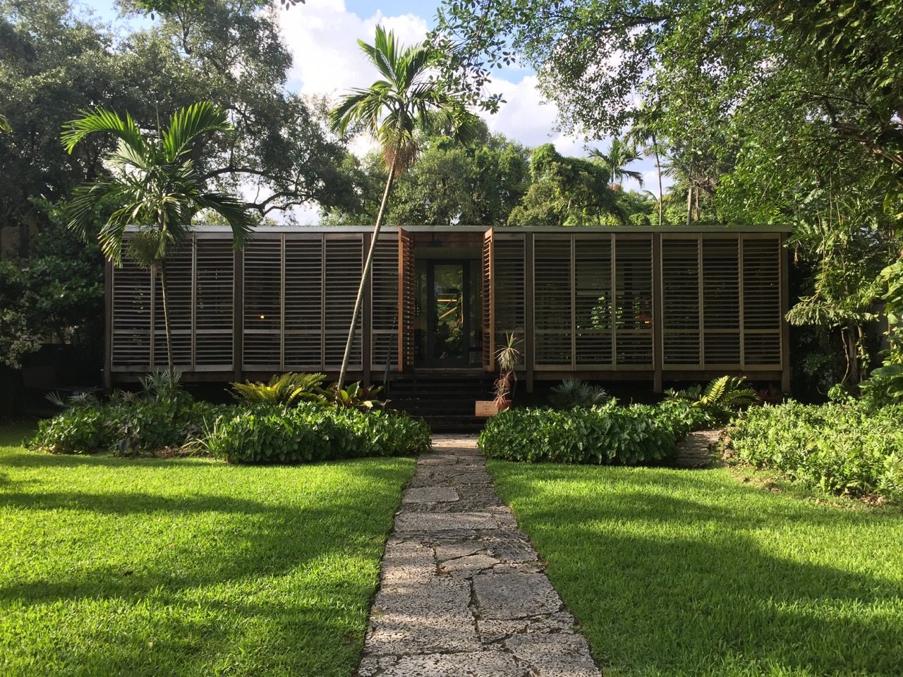 Inside Jacob Brillhart’s Subtropical Modern Miami River Home Image