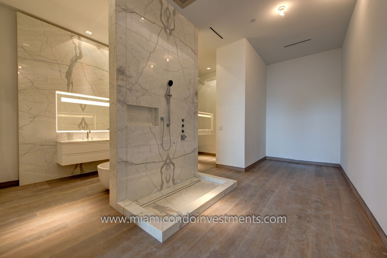 Photo Tour of Penthouse 1 at Palazzo Del Sol; Last Remaining Penthouse Image
