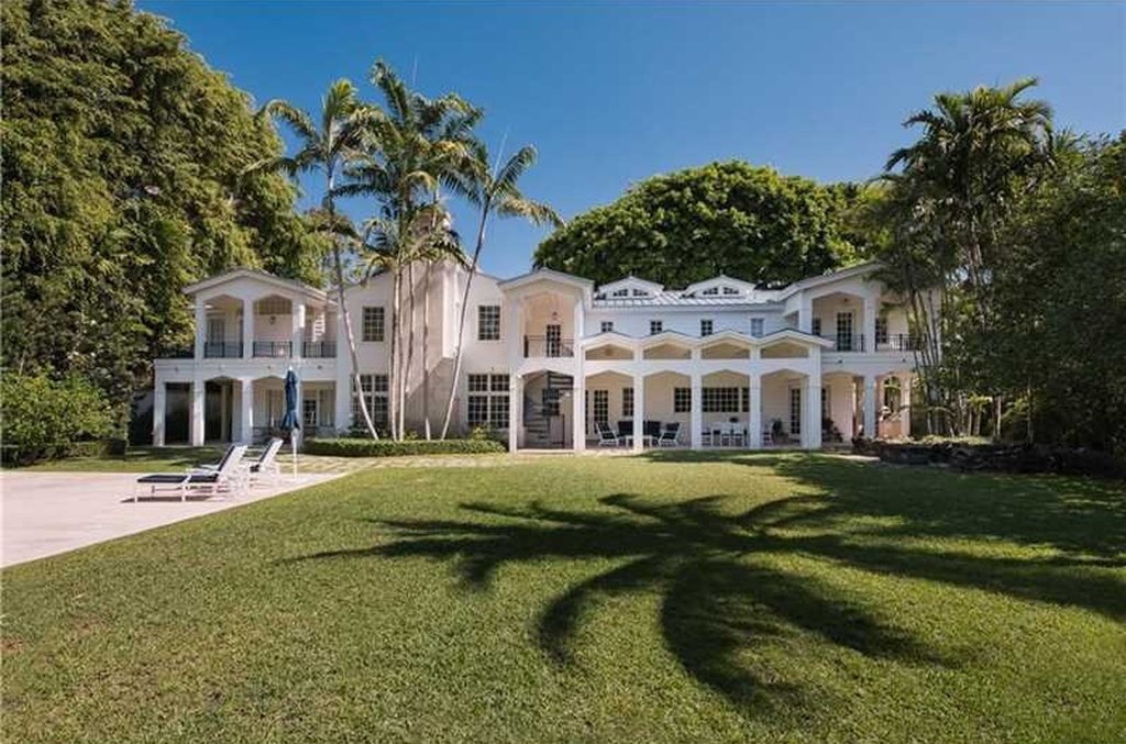 So This is What a “Hamptons Inspired” Miami House Looks Like? Image