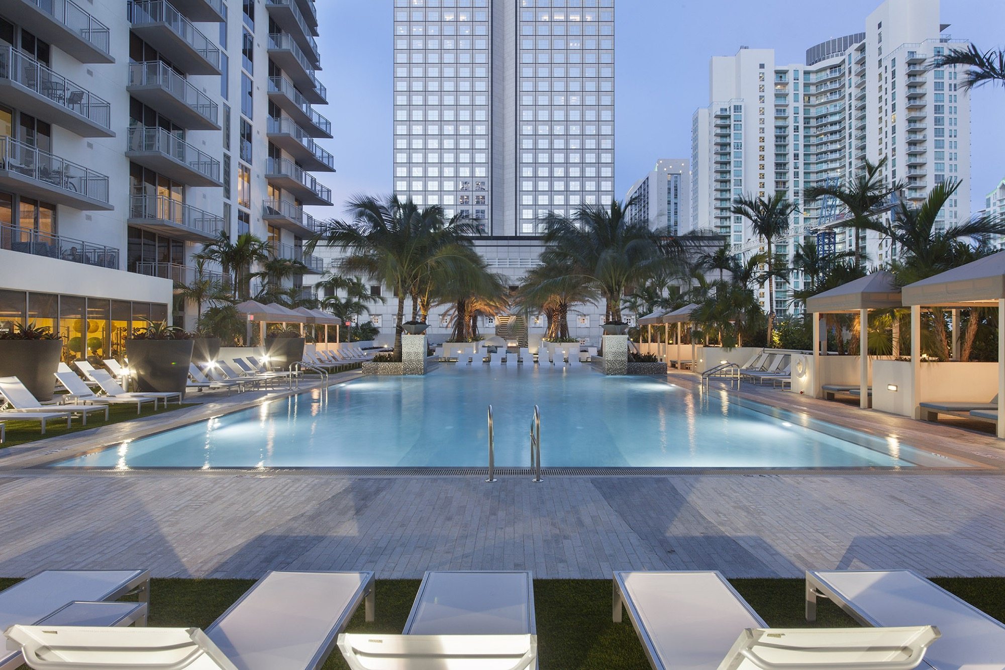 Inside Monarc at Met 3, a Luxury Apartment Tower Above Downtown Miami’s Whole Foods Image