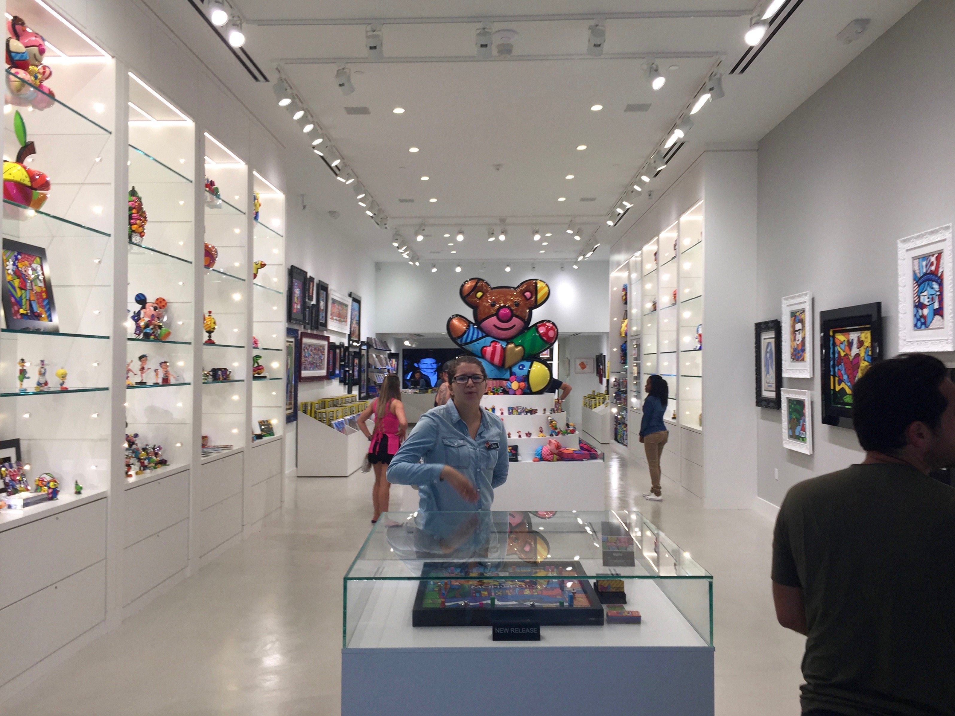 On Friday, Another New Britto Gallery Opened on Lincoln Road Image