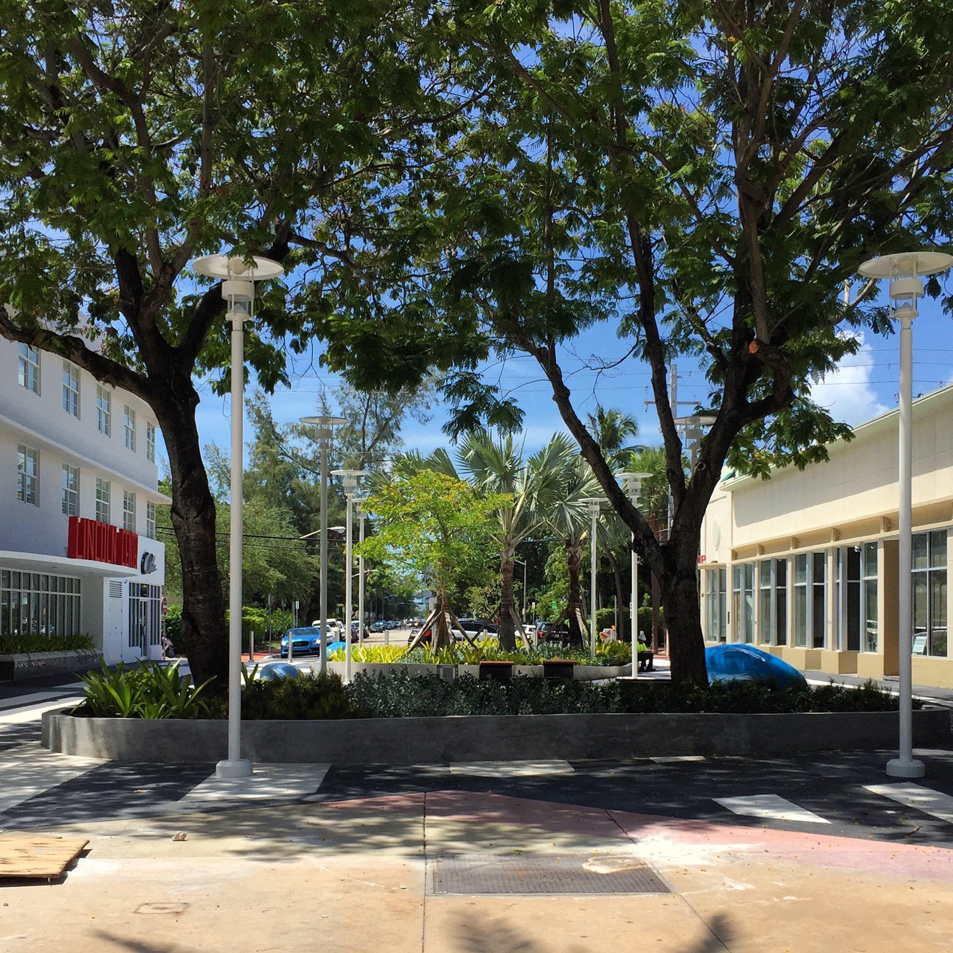Euclid Avenue Plaza Extension of Lincoln Road Pedestrian Mall Opens to the Public Image