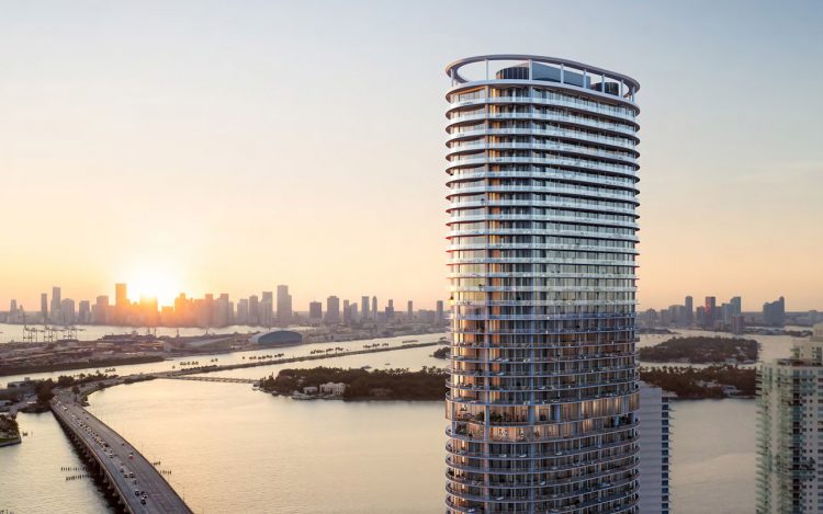 Five Park Tops Off Construction Image