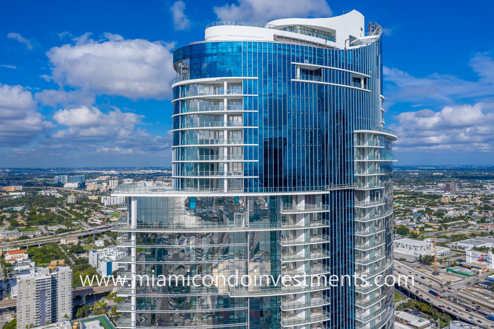 Photo Tour of Paramount Miami Worldcenter Image