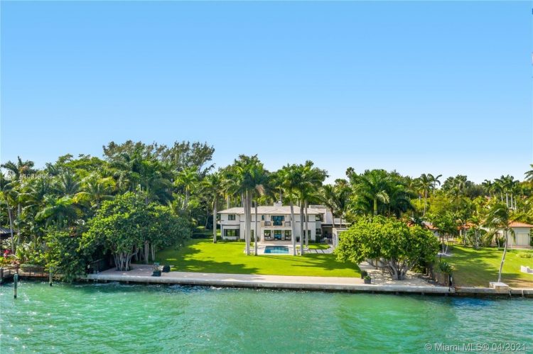 Barstool Sports Founder Dave Portnoy Buys Miami Mansion for $14 Million Image