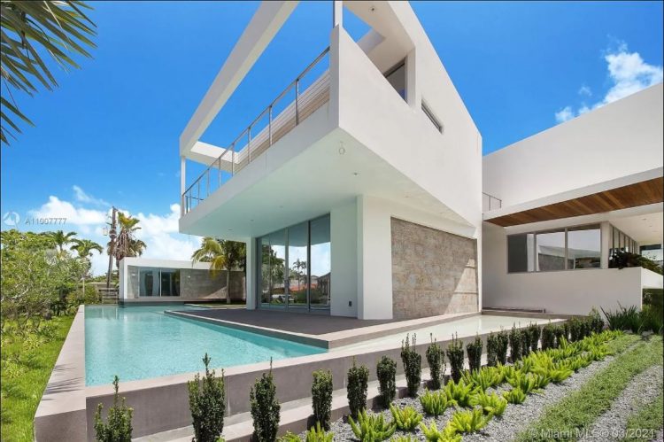 Miami Heat Guard Victor Oladipo Buys Miami Beach Mansion for $7.75 Million Image