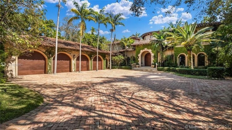 Hedge Fund Manager Purchases Coconut Grove Waterfront Mansion for $19 Million Image