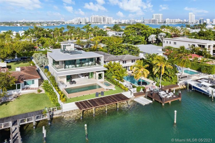 Cincinnati Businessman Sells Miami Beach Mansion 6 Months after Purchasing Property Image