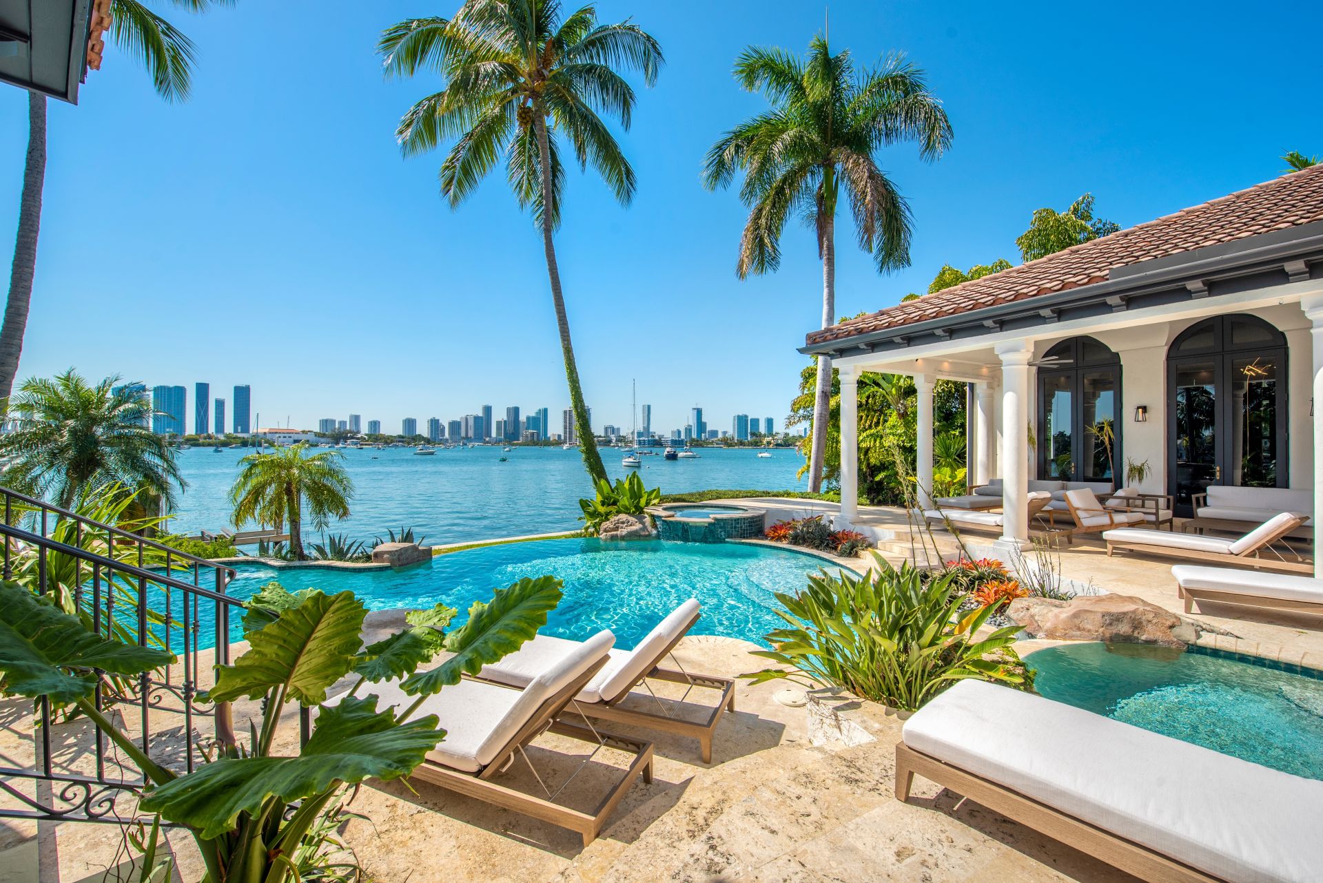 Miami Luxury Real Estate 2025: Cash Remains the Rule in an Ultra-High-End Market Image